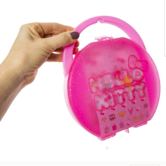 Hello Kitty Jewelry Making Kit & Case Pink - Picture 4 of 6